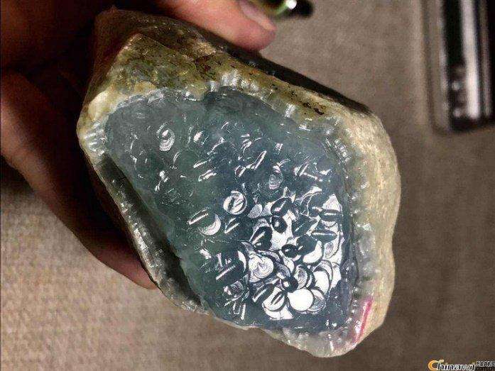 翡翠原石盘玩时间,新后江翡翠原石可以玩吗-第2张图片-翡翠网 翡翠原石盘玩时间,新后江翡翠原石可以玩吗-第2张图片-翡翠网