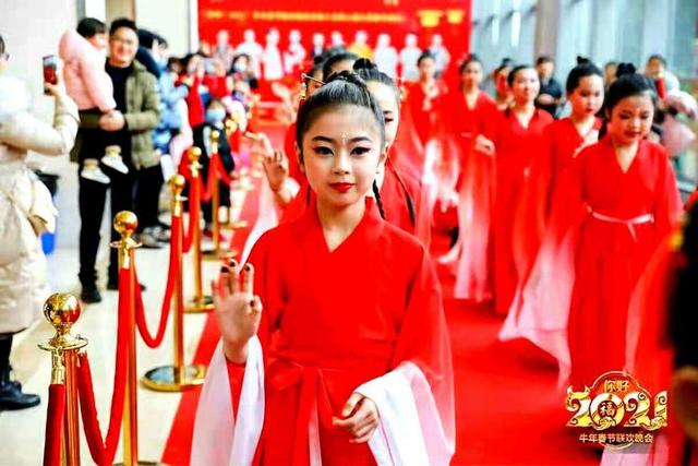 浙江春晚翡翠知识,2020湖南春晚-第3张图片-翡翠网 浙江春晚翡翠知识,2020湖南春晚-第3张图片-翡翠网