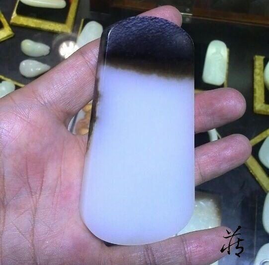 买黑皮的翡翠原石好吗,翡翠原石都有哪些场口-第10张图片-翡翠网 买黑皮的翡翠原石好吗,翡翠原石都有哪些场口-第10张图片-翡翠网