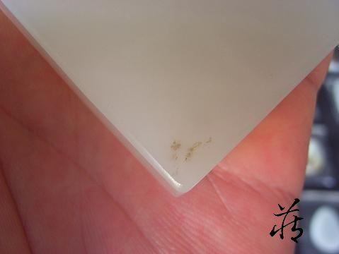 买黑皮的翡翠原石好吗,翡翠原石都有哪些场口-第15张图片-翡翠网 买黑皮的翡翠原石好吗,翡翠原石都有哪些场口-第15张图片-翡翠网