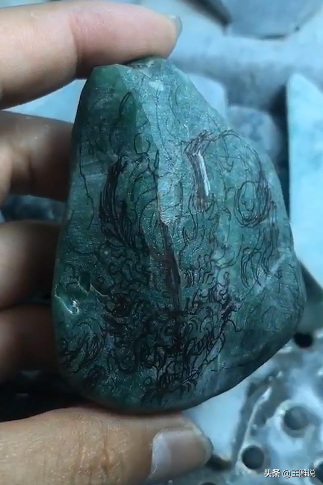 翡翠原石剥皮视频黑龙江翡翠原石剥皮-第5张图片-翡翠网 翡翠原石剥皮视频黑龙江翡翠原石剥皮-第5张图片-翡翠网