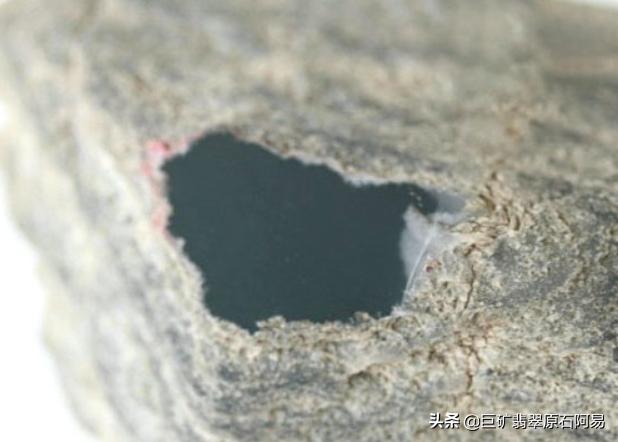 冰种原石打灯表现打灯下冰种翡翠原石-第5张图片-翡翠网 冰种原石打灯表现打灯下冰种翡翠原石-第5张图片-翡翠网