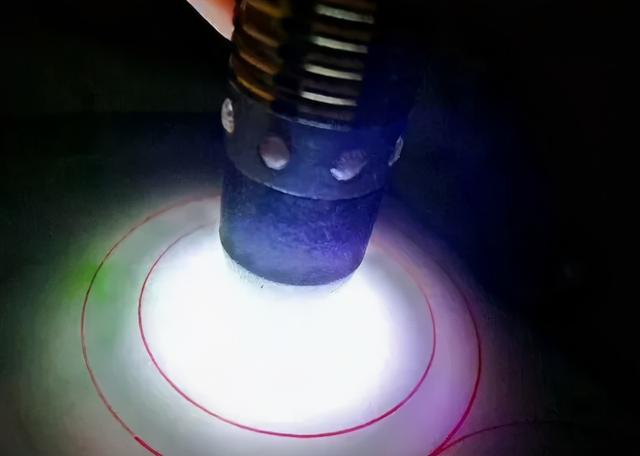 翡翠原石手镯多少钱一只,翡翠的原石在哪里-第5张图片-翡翠网 翡翠原石手镯多少钱一只,翡翠的原石在哪里-第5张图片-翡翠网