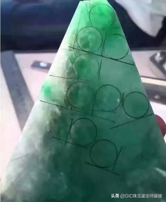 普通翡翠珠链价格,翡翠珠链几十是真的-第3张图片-翡翠网 普通翡翠珠链价格,翡翠珠链几十是真的-第3张图片-翡翠网