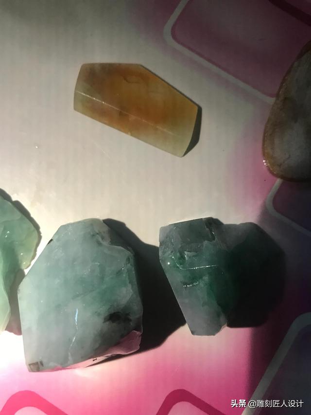 日丰翡翠价格,日丰绿色管怎么样-第4张图片-翡翠网 日丰翡翠价格,日丰绿色管怎么样-第4张图片-翡翠网