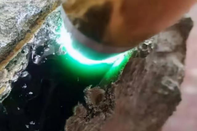 挖翡翠原石视频,澳门特别行政区挖翡翠原石-第3张图片-翡翠网 挖翡翠原石视频,澳门特别行政区挖翡翠原石-第3张图片-翡翠网