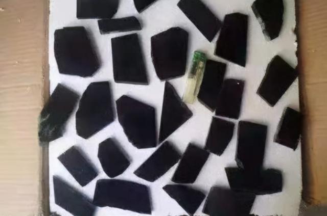 挖翡翠原石视频,澳门特别行政区挖翡翠原石-第4张图片-翡翠网 挖翡翠原石视频,澳门特别行政区挖翡翠原石-第4张图片-翡翠网