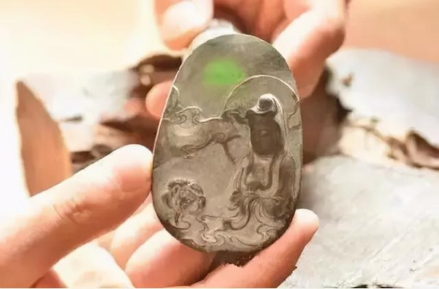 挖翡翠原石视频,澳门特别行政区挖翡翠原石-第7张图片-翡翠网 挖翡翠原石视频,澳门特别行政区挖翡翠原石-第7张图片-翡翠网