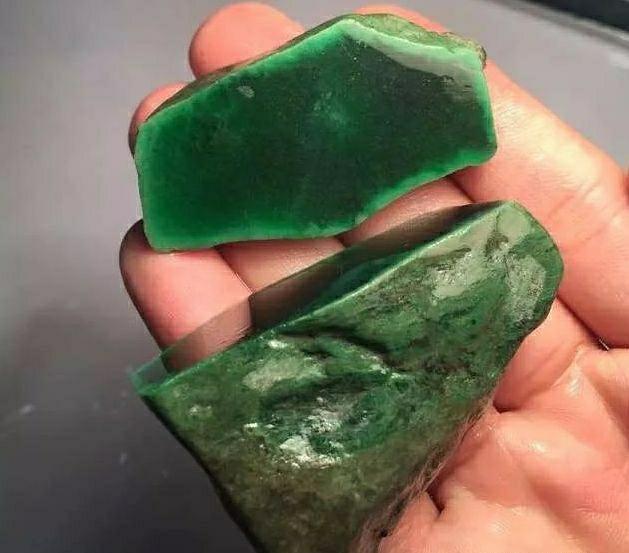 翡翠原石打灯显绿做东西显色木那翡翠原石打灯黄雾-第3张图片-翡翠网 翡翠原石打灯显绿做东西显色木那翡翠原石打灯黄雾-第3张图片-翡翠网