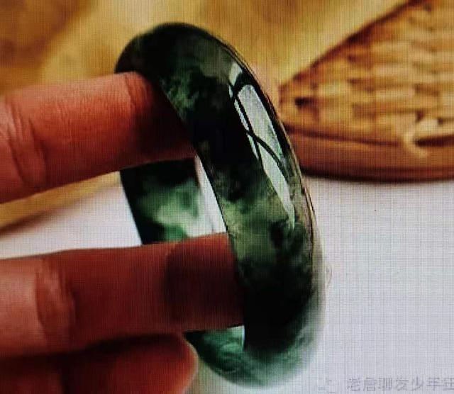 翡翠知识网站翡翠知识辨别-第5张图片-翡翠网 翡翠知识网站翡翠知识辨别-第5张图片-翡翠网