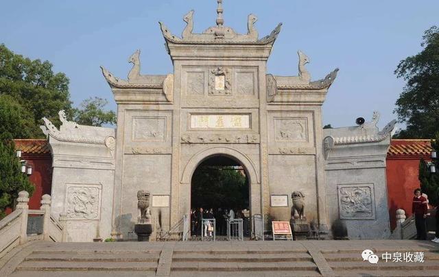 五岳名山翡翠原石,玻璃种帝王紫翡翠原石-第7张图片-翡翠网 五岳名山翡翠原石,玻璃种帝王紫翡翠原石-第7张图片-翡翠网