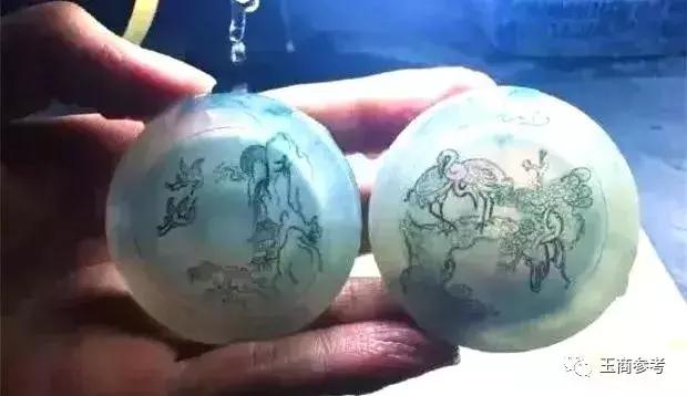 翡翠设计款手镯,翡翠手镯有多少种款-第40张图片-翡翠网 翡翠设计款手镯,翡翠手镯有多少种款-第40张图片-翡翠网