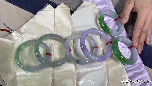 赏玉缘翡翠手镯翡翠玉镯价格-第5张图片-翡翠网 赏玉缘翡翠手镯翡翠玉镯价格-第5张图片-翡翠网