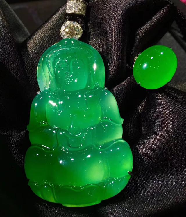 华林翡翠价格表广州华林翡翠手镯价格-第2张图片-翡翠网 华林翡翠价格表广州华林翡翠手镯价格-第2张图片-翡翠网