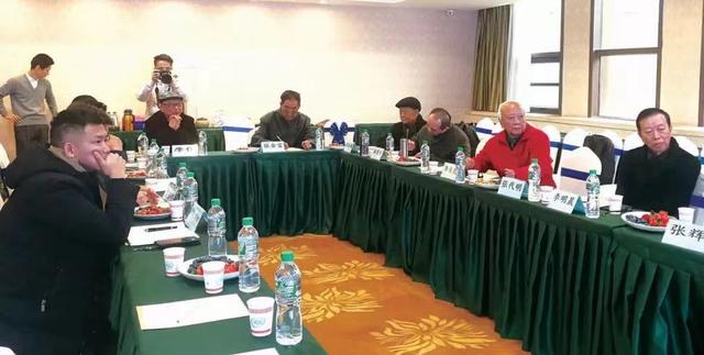 翡翠原石哪里买,霸州翡翠毛料和原石-第3张图片-翡翠网 翡翠原石哪里买,霸州翡翠毛料和原石-第3张图片-翡翠网