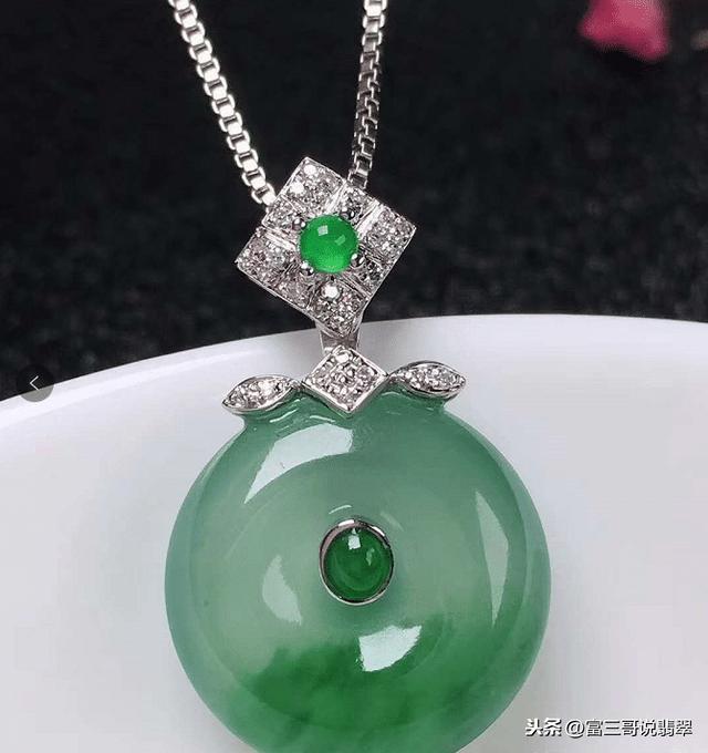 翡翠主播砍价专业知识,翡翠直播间套路有哪些-第4张图片-翡翠网 翡翠主播砍价专业知识,翡翠直播间套路有哪些-第4张图片-翡翠网