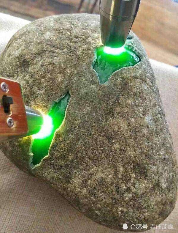 包含翡翠原石擦石方法视频的词条-第1张图片-翡翠网 包含翡翠原石擦石方法视频的词条-第1张图片-翡翠网