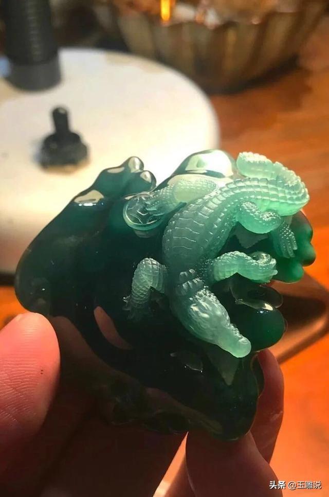 糯化翡翠原石,翡翠原石糯化种水能做什么-第8张图片-翡翠网 糯化翡翠原石,翡翠原石糯化种水能做什么-第8张图片-翡翠网