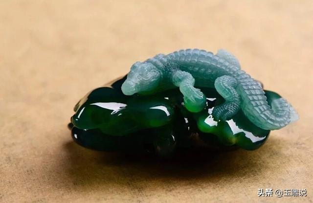 糯化翡翠原石,翡翠原石糯化种水能做什么-第11张图片-翡翠网 糯化翡翠原石,翡翠原石糯化种水能做什么-第11张图片-翡翠网