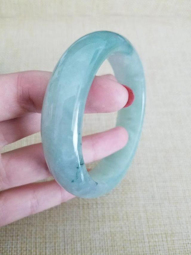 缅甸翡翠原石冰种靠谱的翡翠原石毛料冰种买卖-第8张图片-翡翠网 缅甸翡翠原石冰种靠谱的翡翠原石毛料冰种买卖-第8张图片-翡翠网