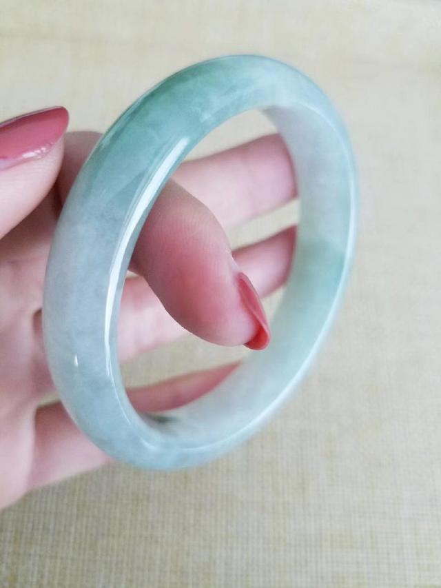 缅甸翡翠原石冰种靠谱的翡翠原石毛料冰种买卖-第10张图片-翡翠网 缅甸翡翠原石冰种靠谱的翡翠原石毛料冰种买卖-第10张图片-翡翠网