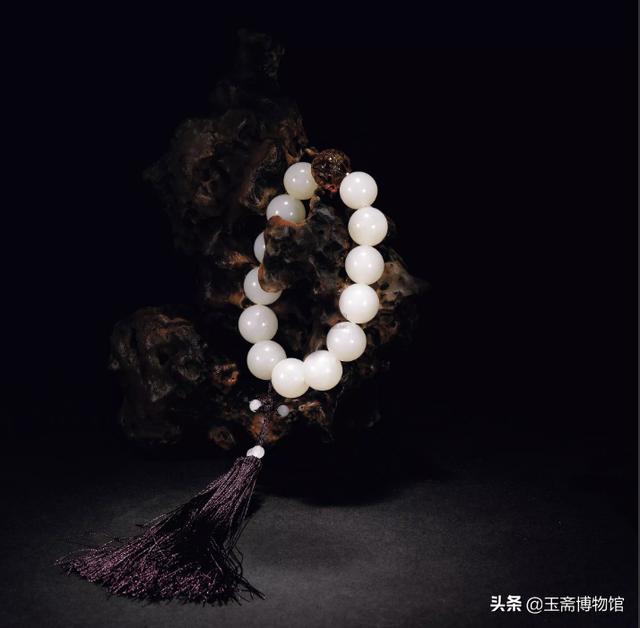 翡翠珠子图片与价格,翡翠佛珠价格-第1张图片-翡翠网 翡翠珠子图片与价格,翡翠佛珠价格-第1张图片-翡翠网