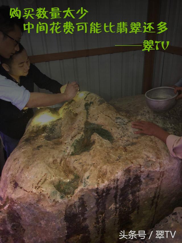 缅甸翡翠原石市场便宜吗,缅甸翡翠玉如何鉴别-第7张图片-翡翠网 缅甸翡翠原石市场便宜吗,缅甸翡翠玉如何鉴别-第7张图片-翡翠网