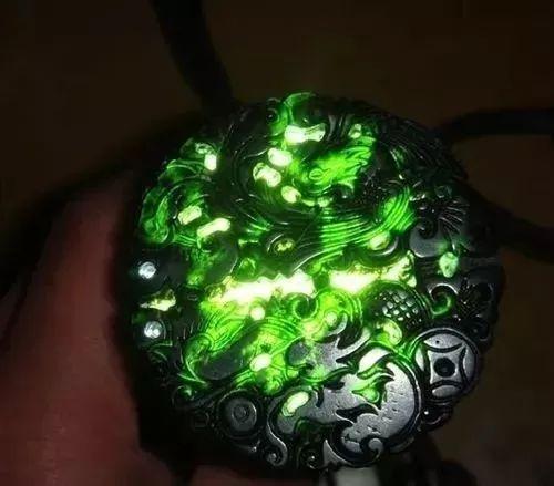 北京美女翡翠原石,翡翠为什么要选择原石-第19张图片-翡翠网 北京美女翡翠原石,翡翠为什么要选择原石-第19张图片-翡翠网