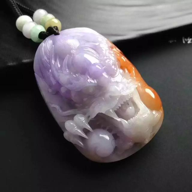 这个翡翠的价钱是多少,中缅边境翡翠价格行情-第6张图片-翡翠网 这个翡翠的价钱是多少,中缅边境翡翠价格行情-第6张图片-翡翠网