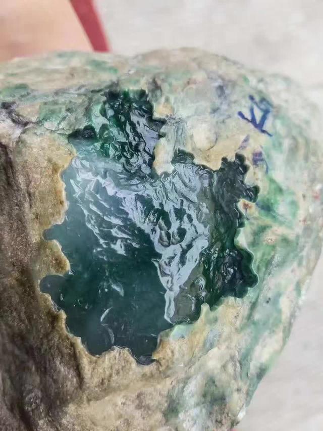 翡翠原石人工假皮无皮翡翠原石图片-第9张图片-翡翠网 翡翠原石人工假皮无皮翡翠原石图片-第9张图片-翡翠网