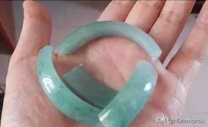 翡翠镯子修复价格翡翠的分类和等级划分-第9张图片-翡翠网 翡翠镯子修复价格翡翠的分类和等级划分-第9张图片-翡翠网