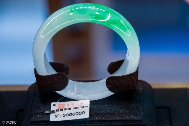 翡翠原石什么是猫水翡翠原石种水什么意思-第10张图片-翡翠网 翡翠原石什么是猫水翡翠原石种水什么意思-第10张图片-翡翠网