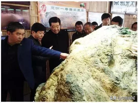 破天一剑翡翠原石,翡翠的原石在哪里-第13张图片-翡翠网 破天一剑翡翠原石,翡翠的原石在哪里-第13张图片-翡翠网