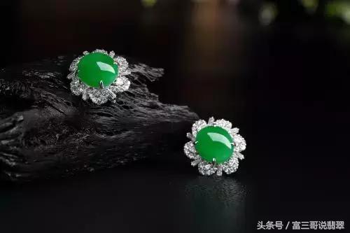 翡翠玉石估价翡翠价格的评估-第1张图片-翡翠网 翡翠玉石估价翡翠价格的评估-第1张图片-翡翠网