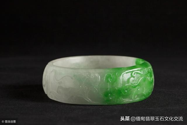 翡翠知识词语,评价玉的专业术语-第6张图片-翡翠网 翡翠知识词语,评价玉的专业术语-第6张图片-翡翠网