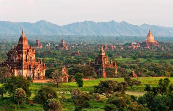 翡翠原石交易,缅甸翡翠原石内幕-第2张图片-翡翠网 翡翠原石交易,缅甸翡翠原石内幕-第2张图片-翡翠网