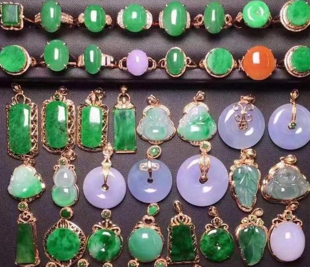 翡翠原石交易,缅甸翡翠原石内幕-第12张图片-翡翠网 翡翠原石交易,缅甸翡翠原石内幕-第12张图片-翡翠网