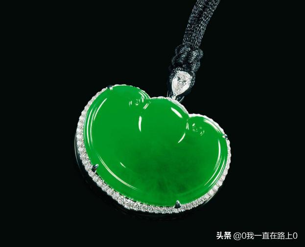 翡翠原石黑点怎么去除,翡翠手镯有黑点能买吗-第2张图片-翡翠网 翡翠原石黑点怎么去除,翡翠手镯有黑点能买吗-第2张图片-翡翠网