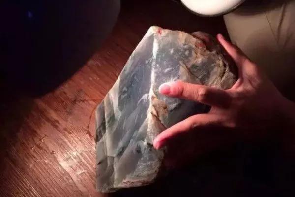 10公斤翡翠原石手镯翡翠原石图片-第2张图片-翡翠网 10公斤翡翠原石手镯翡翠原石图片-第2张图片-翡翠网