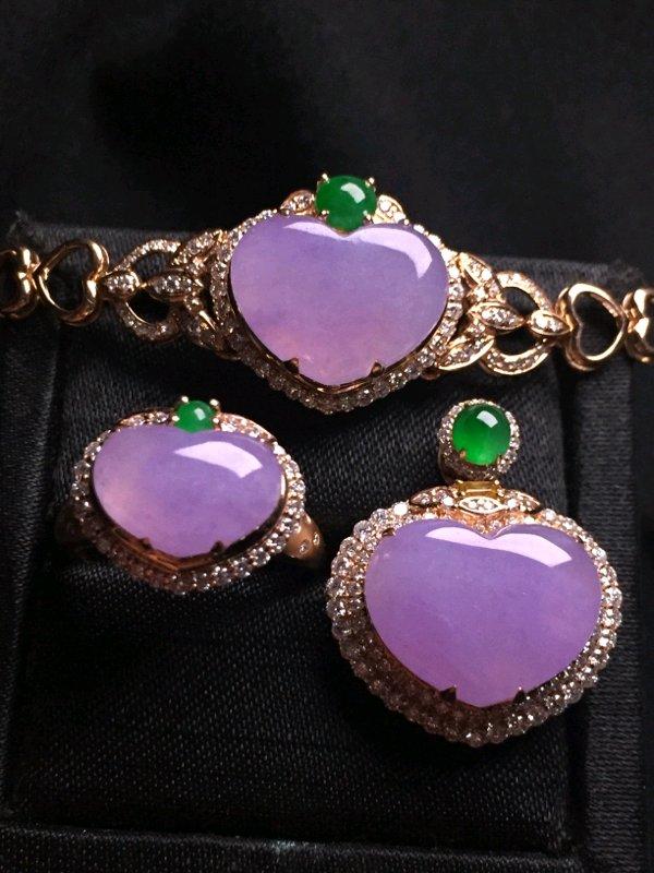 翡翠手镯真假如何鉴定,珍珠翡翠手镯真假鉴别-第1张图片-翡翠网 翡翠手镯真假如何鉴定,珍珠翡翠手镯真假鉴别-第1张图片-翡翠网