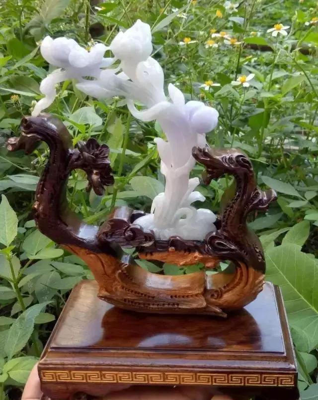 自己怎么加工翡翠原石小挂件湖北翡翠原石挂件-第5张图片-翡翠网 自己怎么加工翡翠原石小挂件湖北翡翠原石挂件-第5张图片-翡翠网