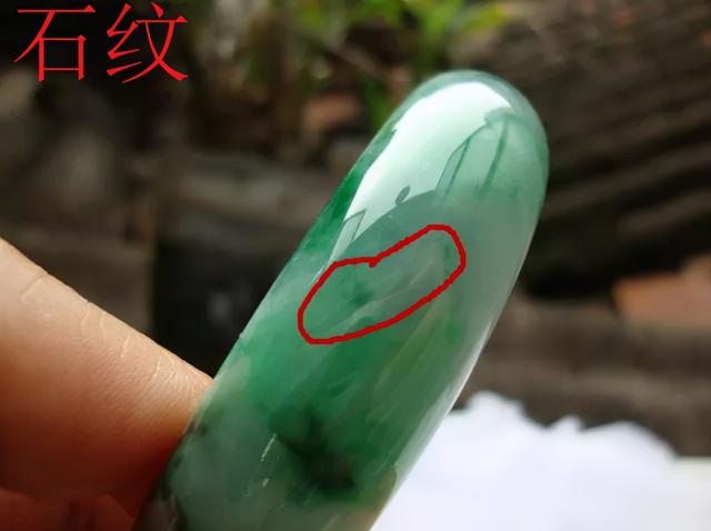 真的翡翠辨别方法翡翠鉴别知识入门-第3张图片-翡翠网 真的翡翠辨别方法翡翠鉴别知识入门-第3张图片-翡翠网