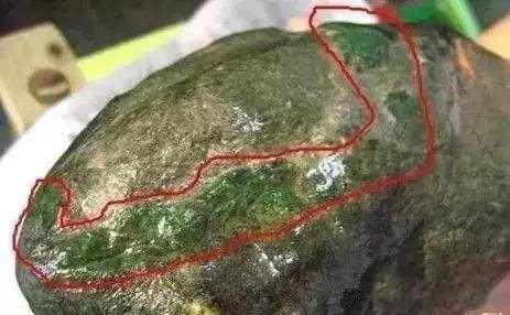 翡翠百山桥原石,百山桥原石的特点-第13张图片-翡翠网 翡翠百山桥原石,百山桥原石的特点-第13张图片-翡翠网