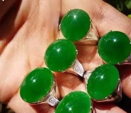 翡翠原石水头图解翡翠水头是什么-第24张图片-翡翠网 翡翠原石水头图解翡翠水头是什么-第24张图片-翡翠网