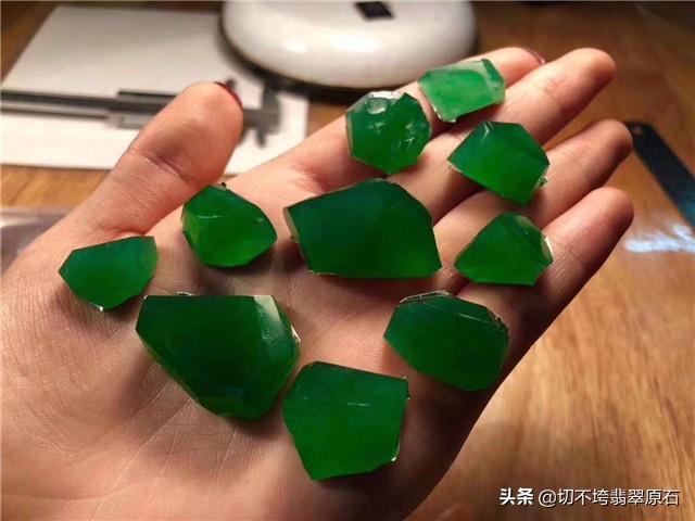 翡翠原石在哪翡翠原石交易注意事项-第7张图片-翡翠网 翡翠原石在哪翡翠原石交易注意事项-第7张图片-翡翠网