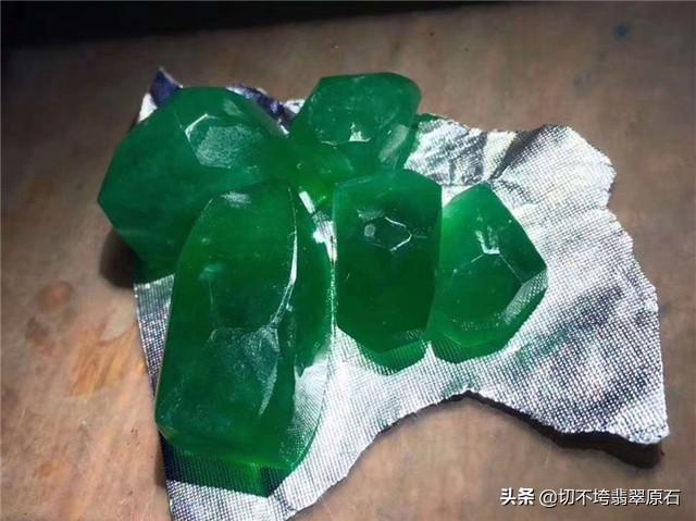 翡翠原石在哪翡翠原石交易注意事项-第11张图片-翡翠网 翡翠原石在哪翡翠原石交易注意事项-第11张图片-翡翠网