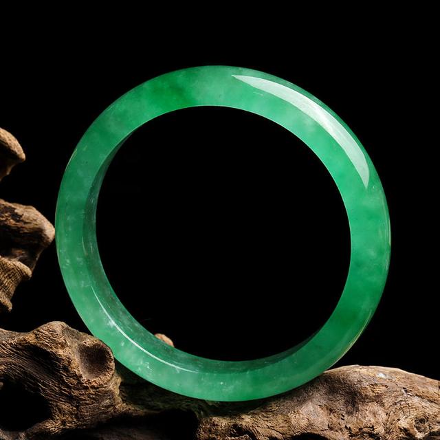 翡翠毛料哪里多,福州翡翠原石石料-第1张图片-翡翠网 翡翠毛料哪里多,福州翡翠原石石料-第1张图片-翡翠网