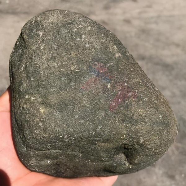 翡翠各场口原石特点及图片,翡翠原石的场口介绍-第7张图片-翡翠网 翡翠各场口原石特点及图片,翡翠原石的场口介绍-第7张图片-翡翠网