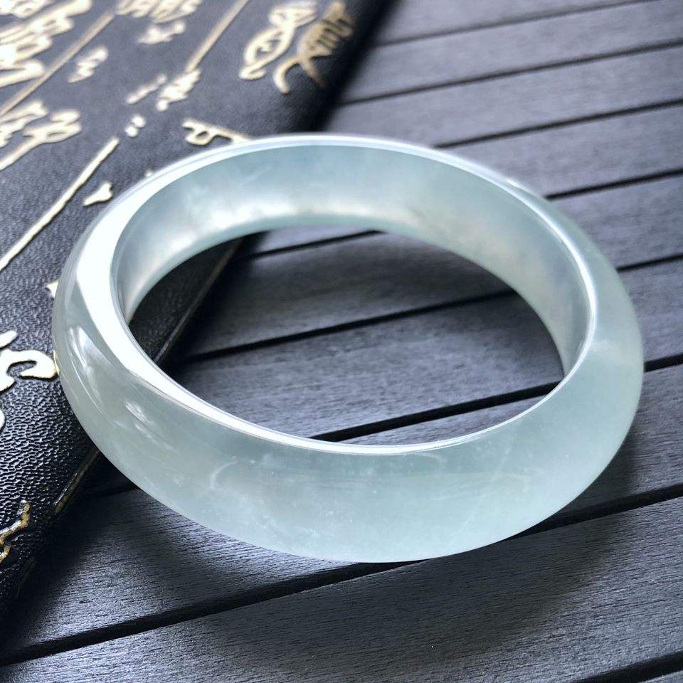 关于4466的翡翠手镯怎么样的信息-第1张图片-翡翠网 关于4466的翡翠手镯怎么样的信息-第1张图片-翡翠网