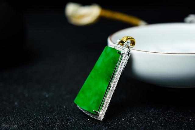 翡翠知识多久能精通,在珠宝厂当学徒简单吗-第5张图片-翡翠网